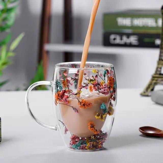 ☕ مج بايركس دبل – ورد مجفف أو نجوم جليتر | تصميم فاخر وعزل حراري مزدوج 💐✨