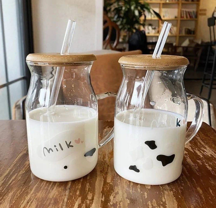 🥛 مج Milk بغطاء خشب وشاليموه – زجاج بايركس حراري سعة 500 مل