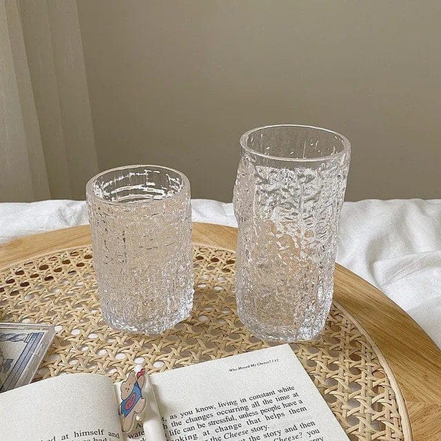 🥃 كوب زجاج منقَرِش – تصميم أنيق للمشروبات الباردة والساخنة