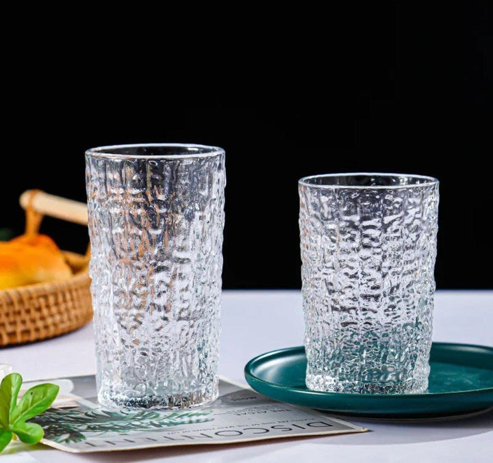 🥃 كوب زجاج منقَرِش – تصميم أنيق للمشروبات الباردة والساخنة