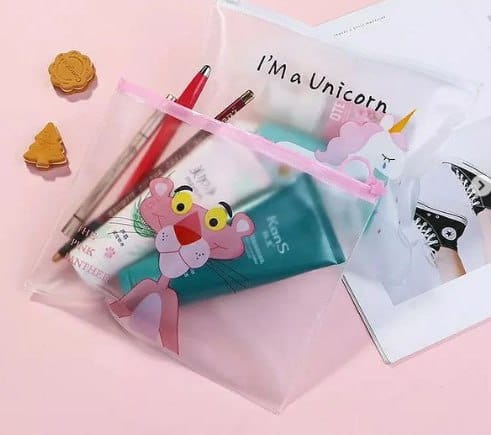 الشنطة الشفافة – متعددة الاستخدام | للمكياج والأقلام والمدرسة 💄✏️ | أشكال وخامة تحفة 😍