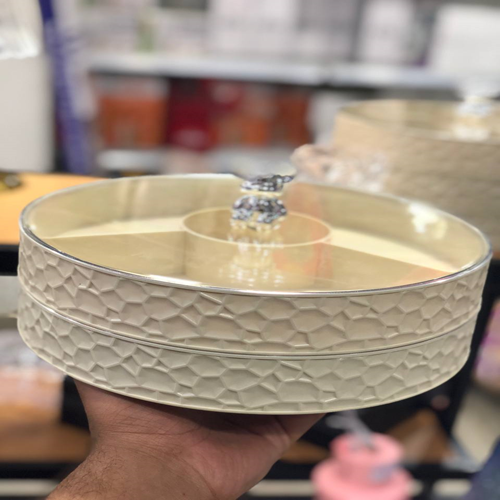 طبق تسالي بغطاء شكل دبدوب